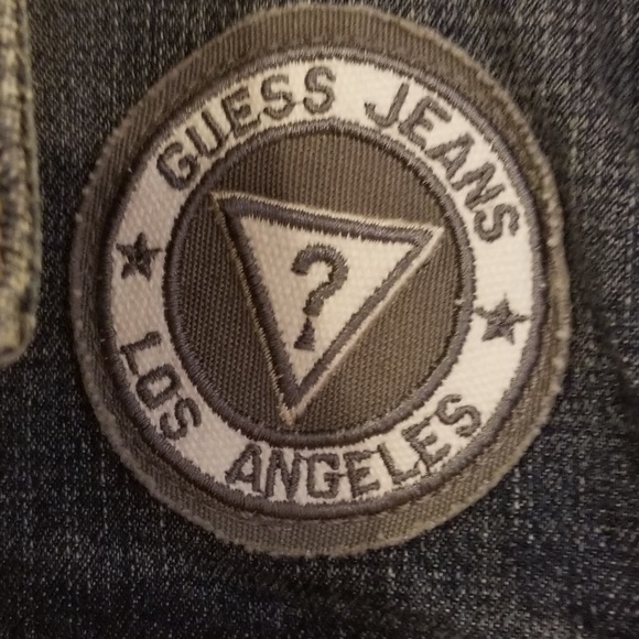 SOLD Guess Cropped Denim Patch Trucker Jean Jacket - Picture 3 of 7